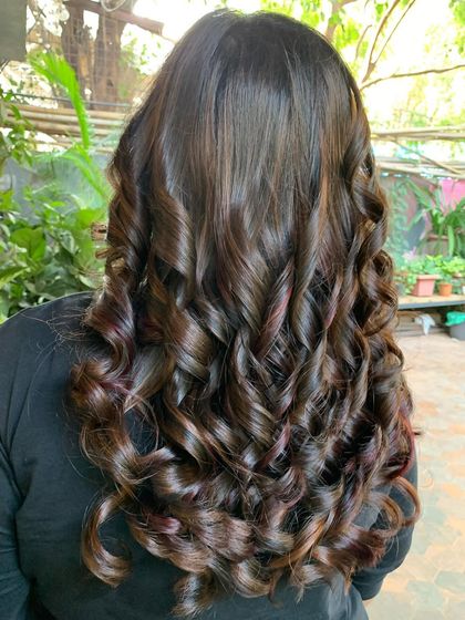 Dark chocolate plum. A delicious and subtle mix of dark chocolate and plum tones. This is a non-bleach color. (No filter)