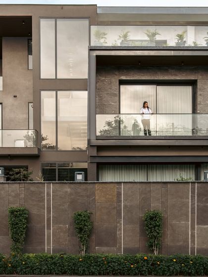 Contemporary Villa & Farmhouse Exteriors photo 16