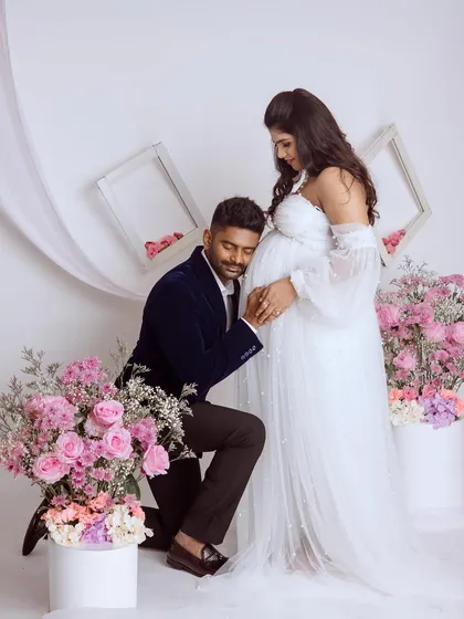 One of our favorite couple maternity poses. There is something so tender about a partner listening to the baby bump, a quiet moment of connection that we feel so lucky to capture.