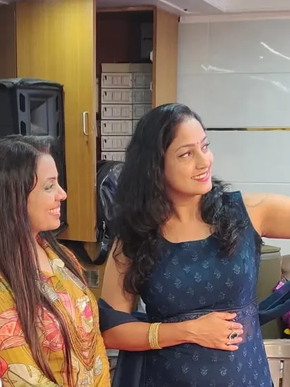 A selfie moment with the talented singer Mrinalini Gharat at Ishani's naming ceremony. It's always great to collaborate with fellow artists to create a memorable show.
