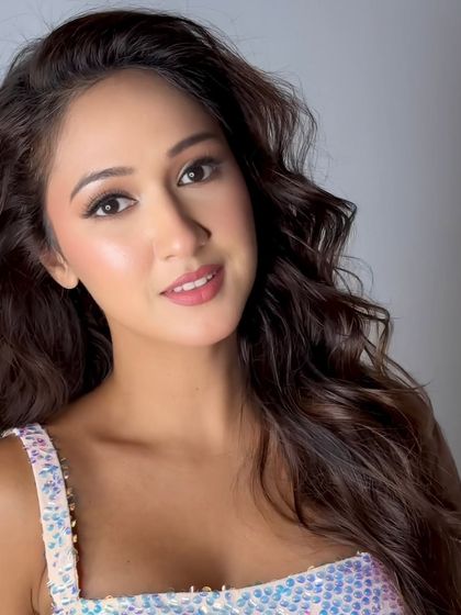 A soft and pretty look for Krissann. The makeup is minimal yet polished, perfect for a photoshoot or a day event.