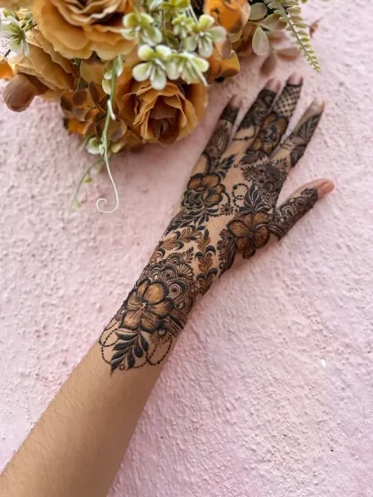 I have a special love for floral patterns. This design combines bold flowers with delicate leaves and shading to create a look that is both modern and timeless, perfect for any celebration.