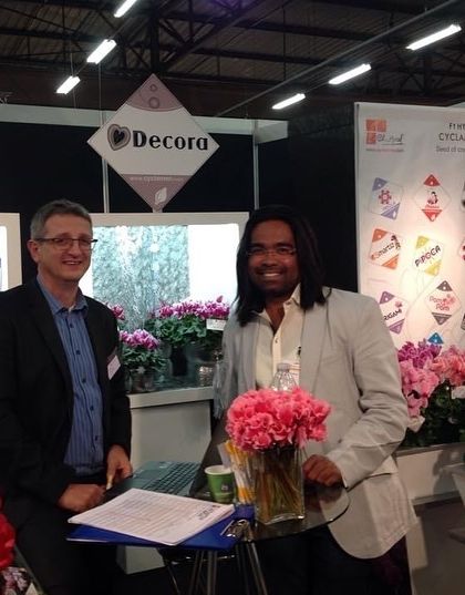 Ratnashri Landscapers - Landscape Design & Build Sourcing the Best: Nurseries & Materials photo 4