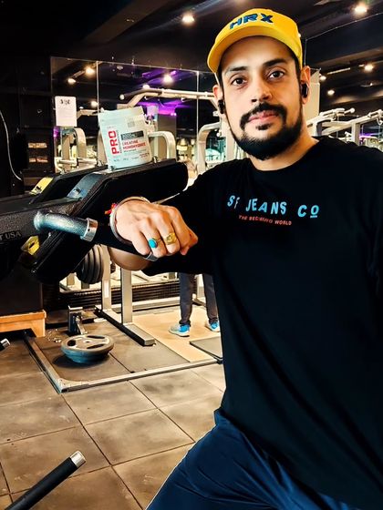 GNC Pro Creatine Monohydrate is a staple for any serious lifter. It helps fuel skeletal muscles, supports intense workouts, and boosts your muscle pump.