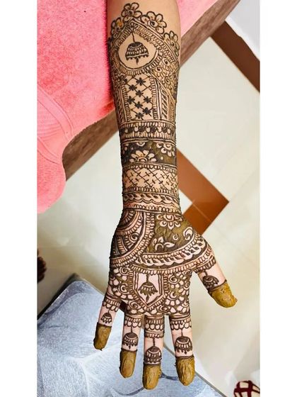 Chandu - Bridal Mehendi Intricate Bridal Designs photo 18