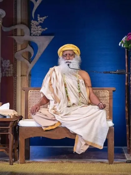 Sadhguru addressing the graduating Hatha Yoga teachers. His guidance is the bedrock of the training, ensuring the yogic sciences are transmitted in their purest form.