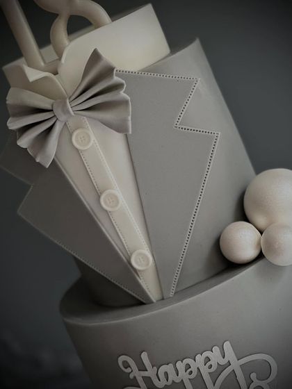 Cakenest - Online Baking & Business School Advanced Structural & Wedding Cakes photo 13