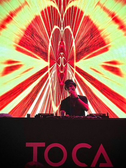 DJ Shams - Club & Nightlife DJing Behind The Decks photo 9