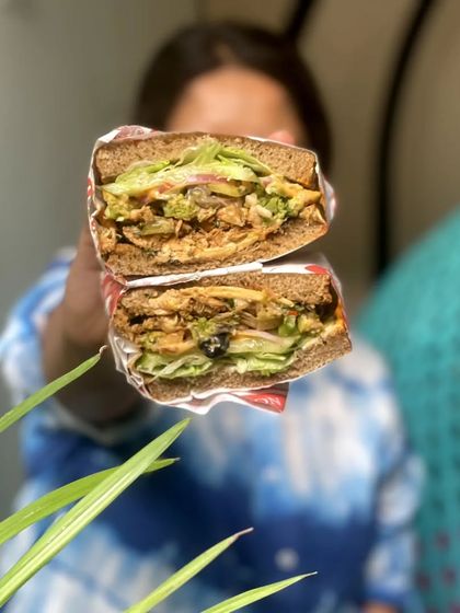 Craving a mouthwatering and healthy sandwich? Our Vietnamese BBQ Chicken Sandwich is the perfect blend of flavors and nutrition, with tender chicken and fresh veggies.