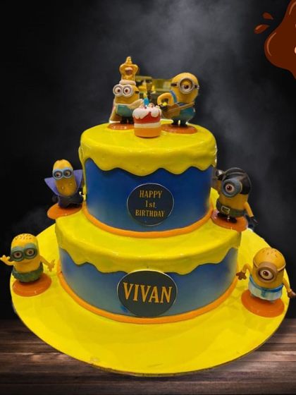 Grand & Gravity-Defying Cakes photo 14