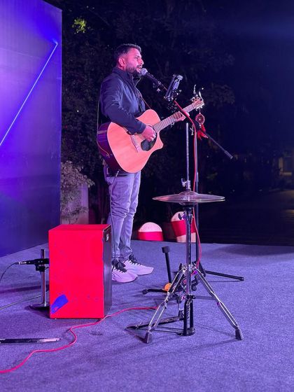 Cafe, Resort & Festival Gigs photo 14