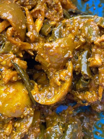 A bowl of my zesty ginger, lemon, and chilli pickle. This is a very healthy and flavourful achaar that is perfect for any season.