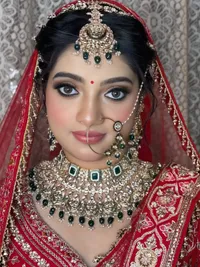 Professional Makeup & Hairstyling Courses