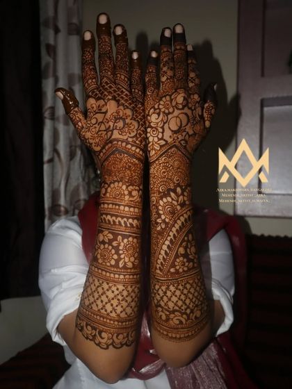 Azra Mehendi - Mehendi Artistry Full Bridal Mehendi photo 12