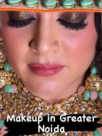 I can't get over this beautiful creation. One of my favorite eye makeup looks.