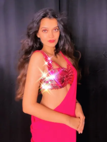 A photoshoot inspired by the iconic saree looks of Bollywood. I draw inspiration from films for both my choreography and my personal style.