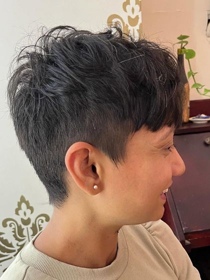 Rohit - Haircuts Chic Short Cuts: Bobs & Pixies photo 16