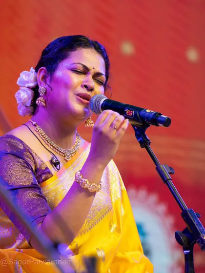 For another Diwali Pahat event, I styled Priyanka Barve in a vibrant yellow Banarasi saree with a contrasting purple brocade blouse. A classic and auspicious color combination.