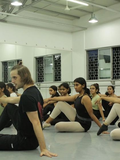 Lewis Foundation of Classical Ballet - Dance & Fitness Classes Contemporary & Modern Jazz photo 17