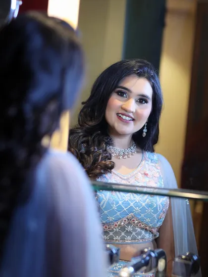 A mirror shot of the Sangeet look, showing the beautiful waves.
