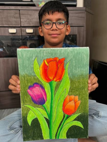 This colourful tulip drawing by a 6th-grade student shows a more advanced handling of colour blending and shading. I tailor my lessons to help each student progress at their own pace.