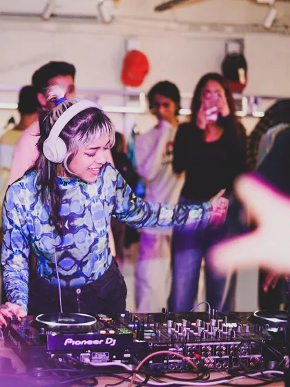 The crowd's energy is everything. This was a great moment互动 at a Capsul event.