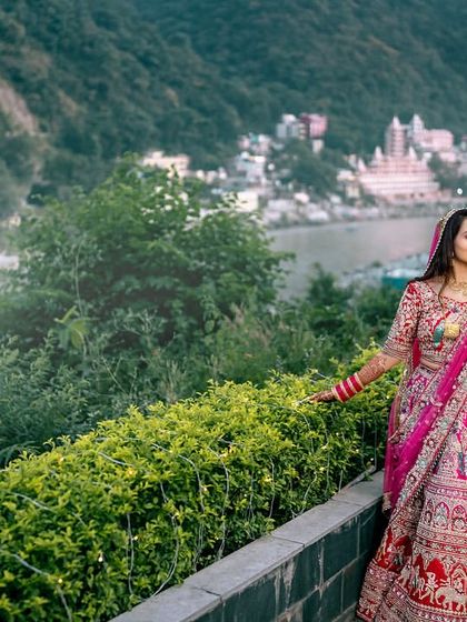 Radiant Brides & Dapper Grooms: Solo Portraits photo 30