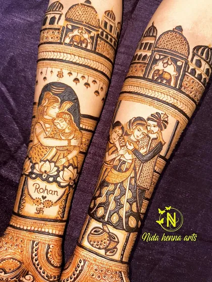 A full bridal design featuring both a Shiva Parvati portrait and a family portrait, blending the divine with the personal.