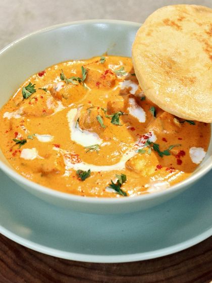 A Classic with a Twist: Paneer Tikka Masala with Pumpkin Naan: Everyone loves Paneer Tikka Masala. Our version is perfectly balanced, served with a unique and nutritious naan made with pumpkin, adding a subtle sweetness and extra vitamins.