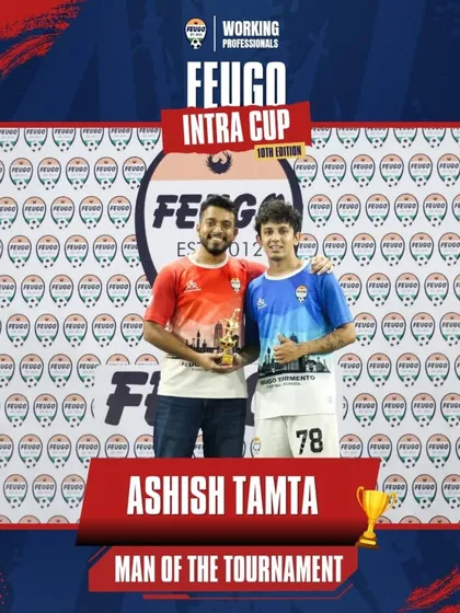 Recognizing individual brilliance. Ashish Tamta of Kandivali Express receives the Man of the Tournament award for his outstanding performance in the Intra Cup.