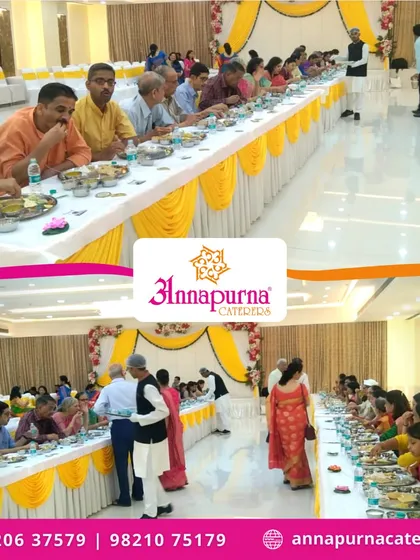 The traditional pangat style of dining, where guests sit together and enjoy a meal. We arrange this for religious ceremonies and cultural events to maintain authenticity.