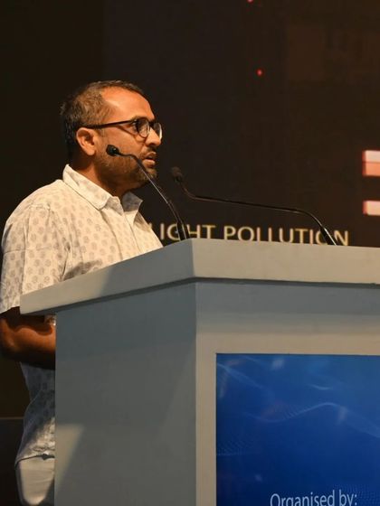 An expert discusses the important topic of light pollution during his presentation at the Lighting Connect conference.