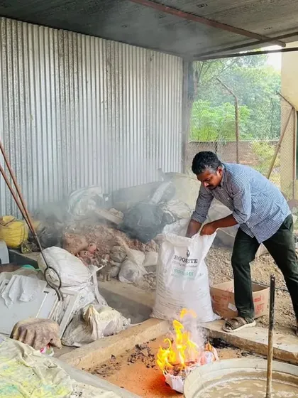 We are preparing a pit firing during our workshop in Dehradun. This ancient method uses organic materials to create beautiful smoke patterns on the pottery.