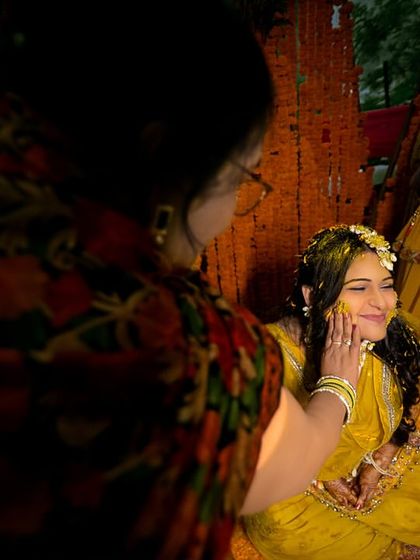 Haldi, Mehndi & Sangeet: Poori Masti & Dhamal photo 24