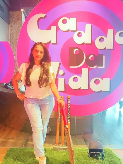 At the 'Gada Da Vida' lounge, ready to emcee my first cricket tournament. From participating in the auction to hosting the main event, I immerse myself fully in the spirit of the occasion.