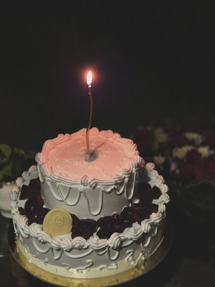 To 21 years of this unresolved paheli (riddle). A simple cake I made to celebrate my own 21st birthday.