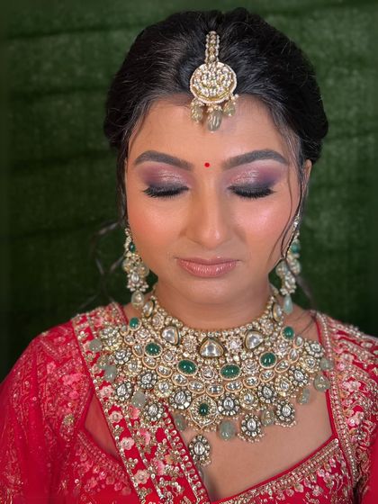 Classic Red & Pink Bridal Looks photo 49