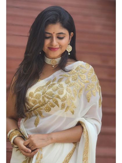 Aishwarya Rangarajan - Live Musical Performance Elegance in Ethnic Wear photo 19