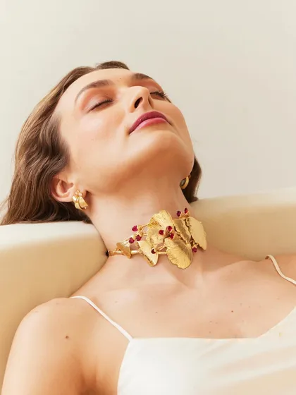 A serene and dreamy shot. The art direction was about creating a feeling of peaceful luxury.