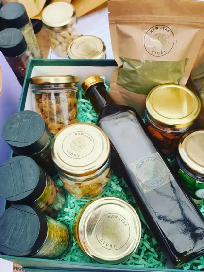 Beyond fresh vegetables, we create curated organic hampers perfect for festive gifting or for our B2B partners to retail. Each box contains a selection of our finest products, from artisanal spices and oils to healthy snacks.