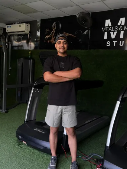 Another shot by the treadmills.