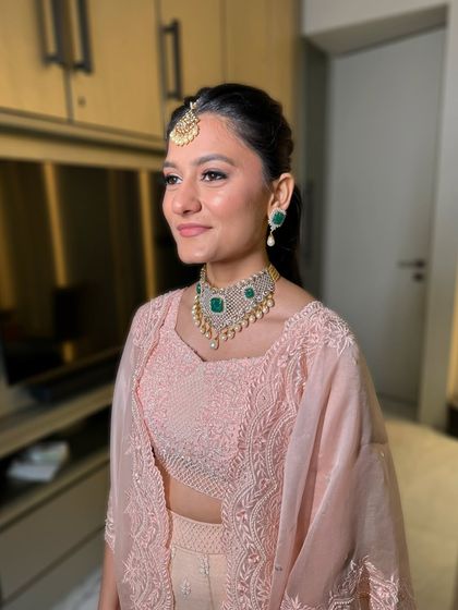 Modern Pastel & Ivory Brides photo 42