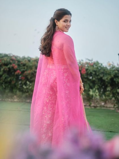 Soft & Radiant Glam photo 4