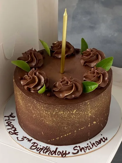 Introducing my 54% Belgian Chocolate cake. This cake is for serious chocolate lovers, offering a deep, rich flavor that is perfectly balanced and not overly sweet.