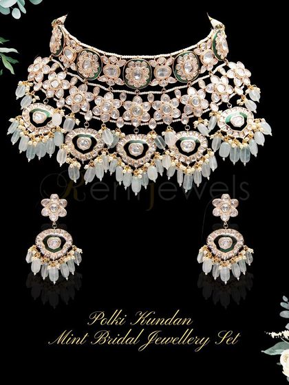 Another look at my beautiful Polki Kundan mint green bridal jewelry set. The combination of mint enamel, Kundan, and delicate beads makes this a truly adorable piece.