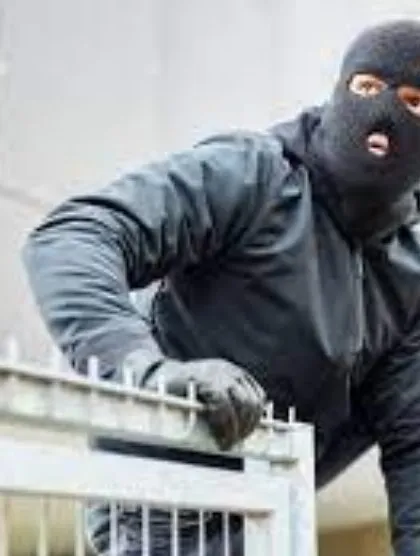 It is always better to be proactive about security. We help you secure your home or office with multi-layered systems before an incident occurs, protecting your property and loved ones.