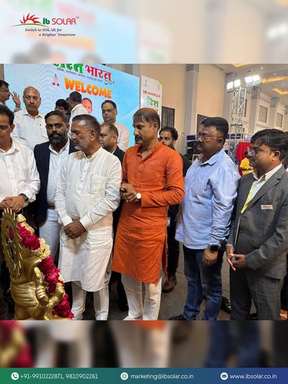 Another view of the lamp lighting ceremony at the Harit Bharat Expo. The presence of government dignitaries underscores the importance of public-private partnerships in achieving India's clean energy goals.