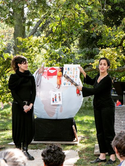 An interactive part of the show where we use visual aids to teach the audience. 'Pajarillo Verde' is an educational and artistic experience for the whole family.