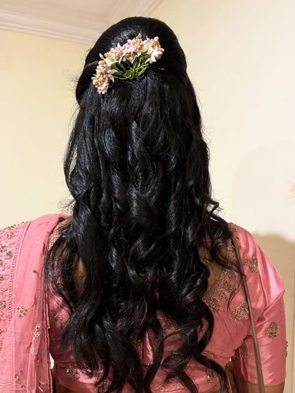 Soujanya Gowda - Special Occasion Makeup & Hairstyling Elegant Curls, Braids & Updos photo 3