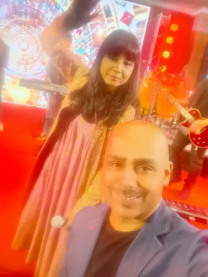 A selfie moment with the incredibly talented singer Shilpa Rao before our performance. I was managing the DJ duties for this show featuring her and her live band.